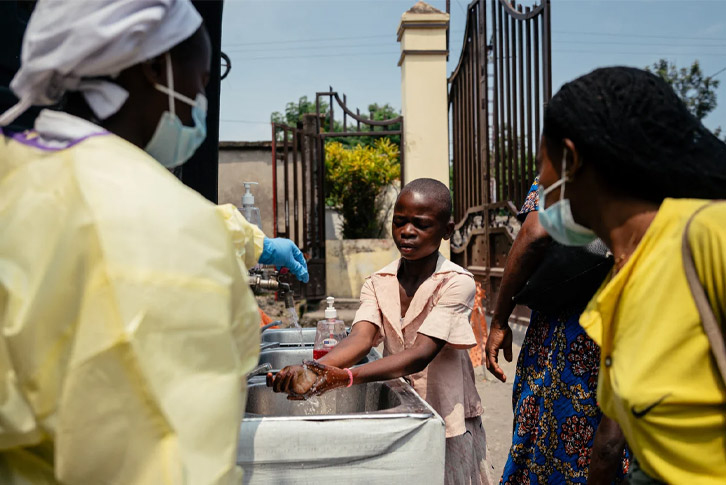 Dịch bệnh Ebola và Hantavirus ảnh hưởng nặng nề tới trẻ em toàn cầu